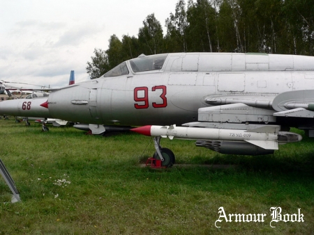 Sukhoi Su-17M3 [Walk Around]