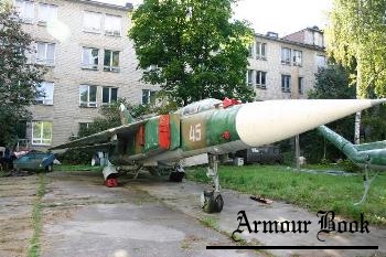 MiG-23S Flogger B [Walk Around]