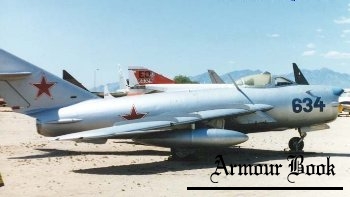 Mikoyan-Gurevich MiG-17PF Fresco D [Walk Around]
