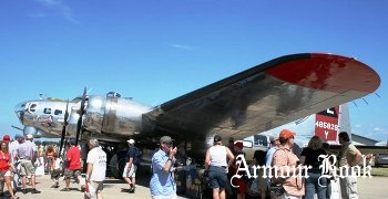 Boeing B-17G Flying Fortress 'Yanke Lady' [Walk Around]