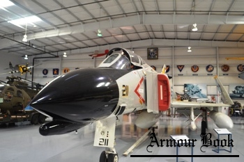 McDonnell Douglas F-4N 'Phantom II' [Walk Around]