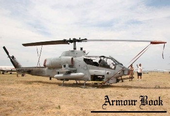 AH-1W (165281) Super Cobra [Walk Around]